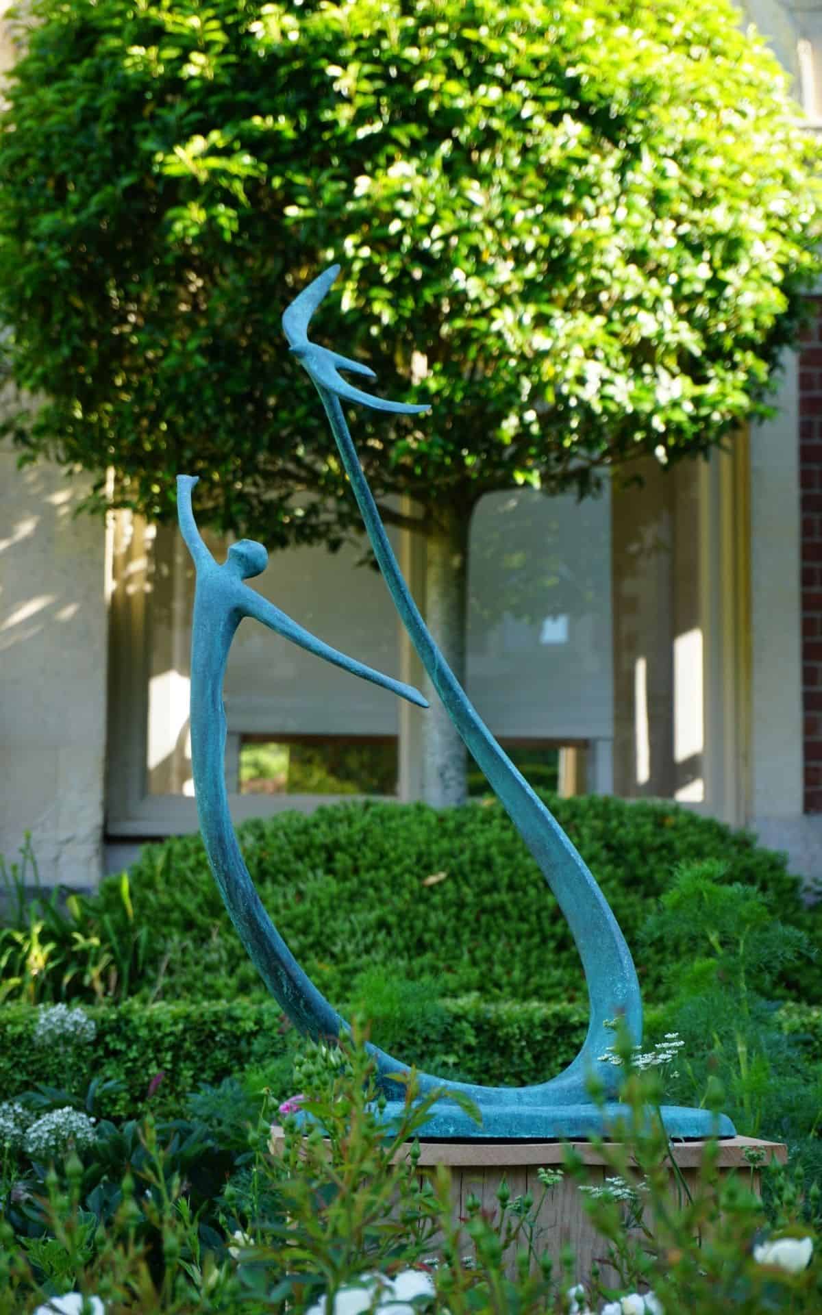 A sculpture by UK contemporary sculptor, Jeremy Moulsdale.