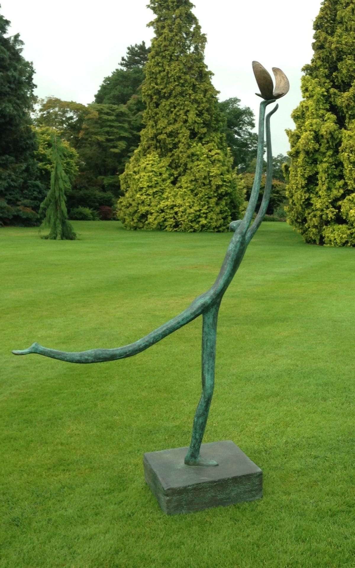 A sculpture by UK contemporary sculptor, Jeremy Moulsdale.