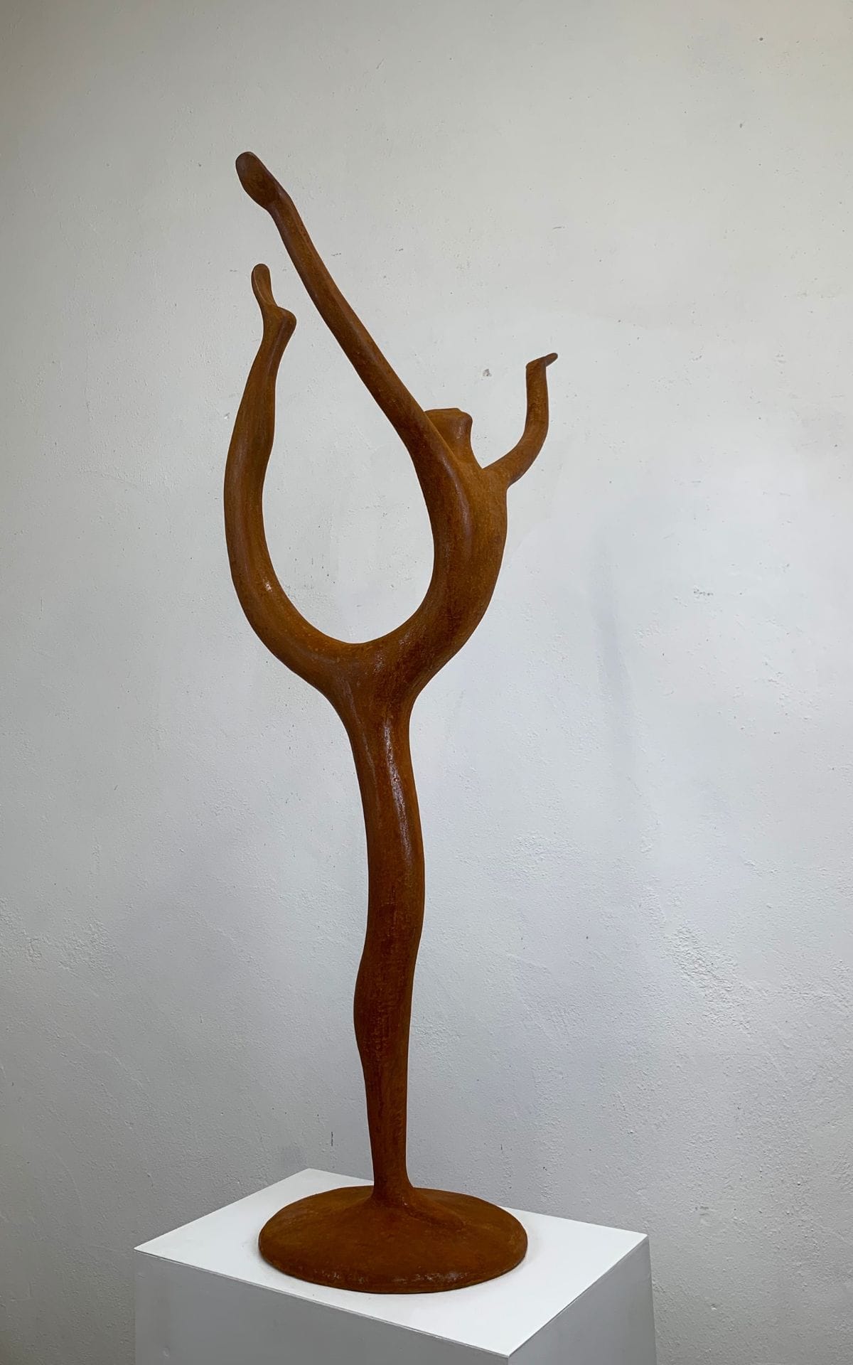 A sculpture by UK contemporary sculptor, Jeremy Moulsdale.