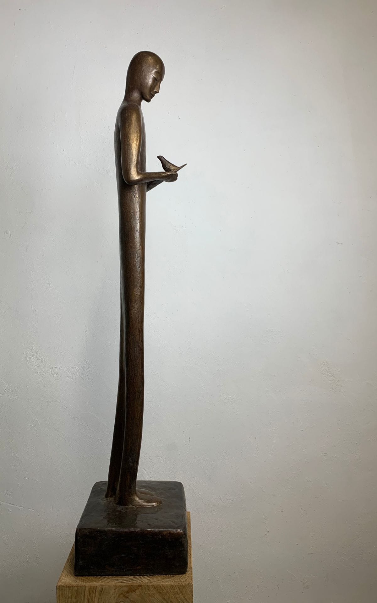 A sculpture by UK contemporary sculptor, Jeremy Moulsdale.