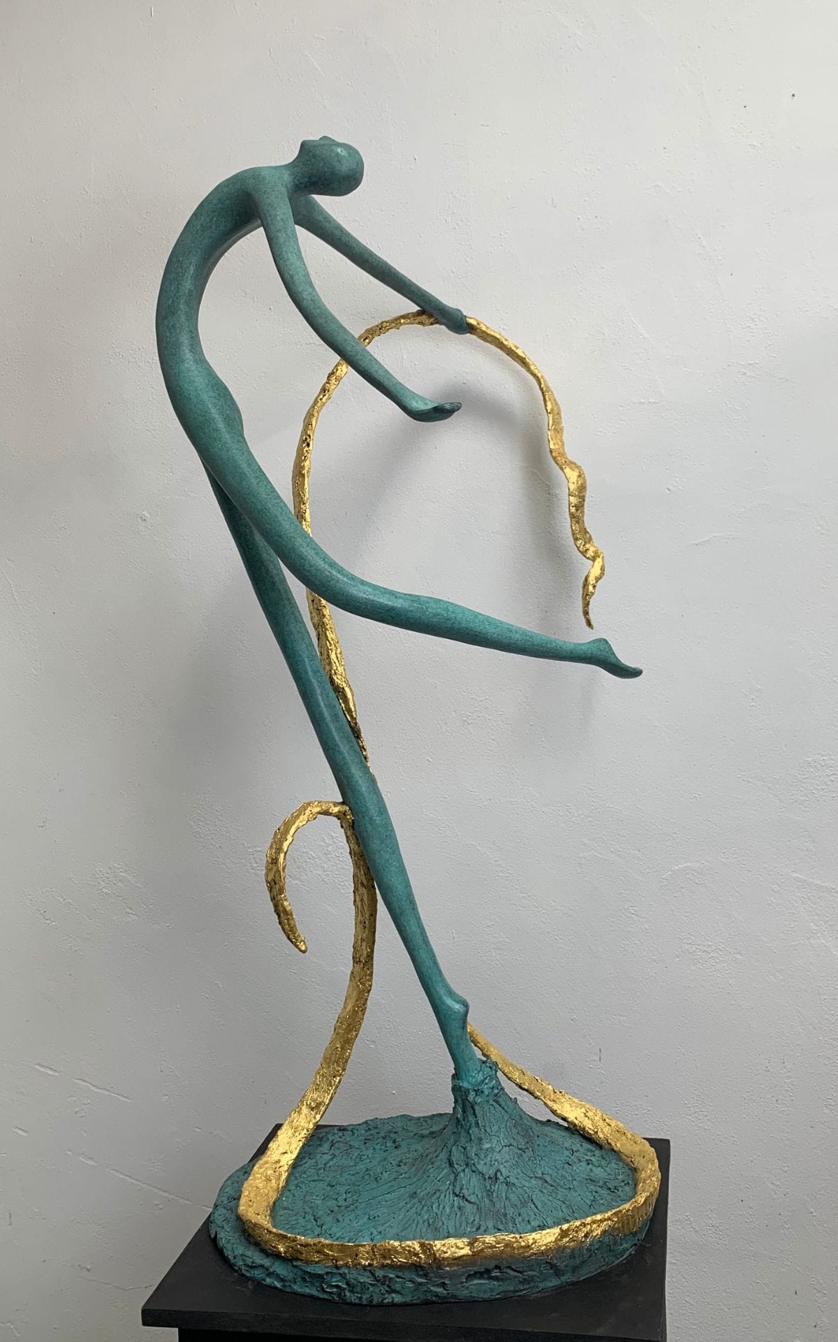 A sculpture by UK contemporary sculptor, Jeremy Moulsdale.
